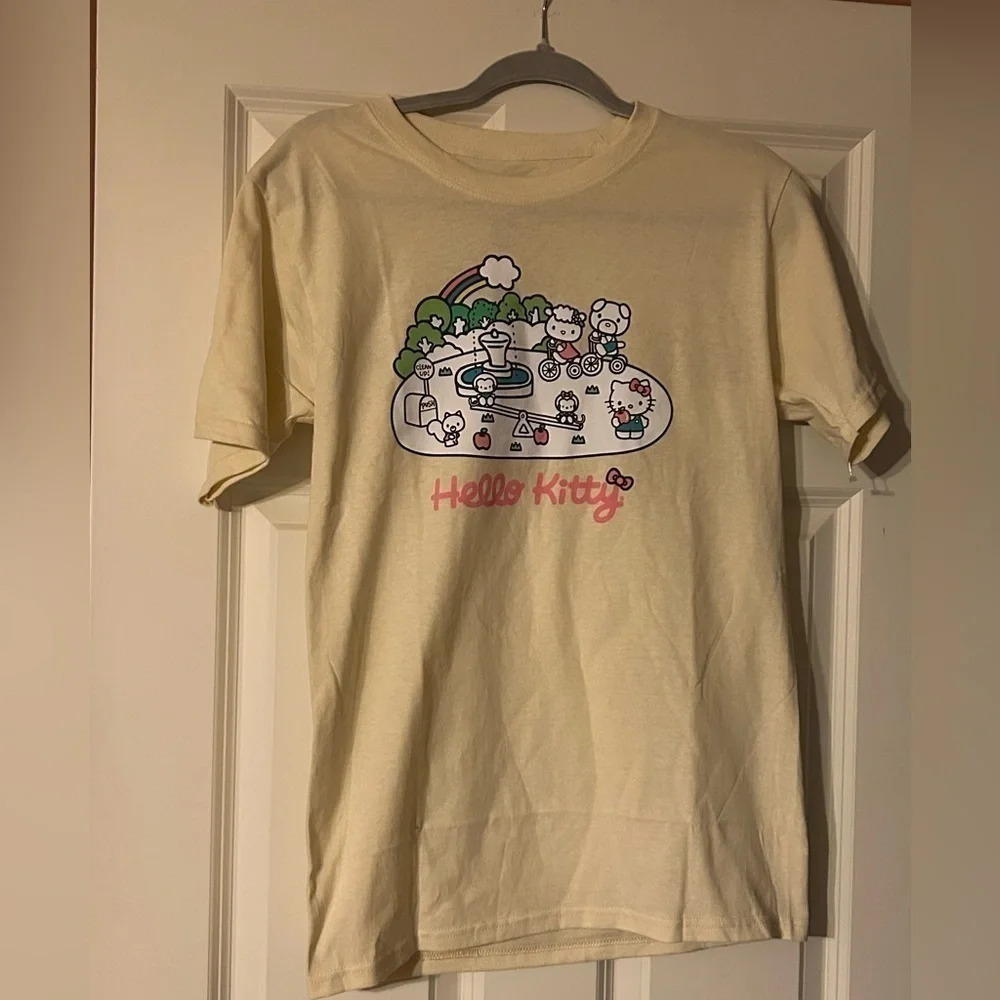 Hello kitty Sanrio tshirt recess playtime